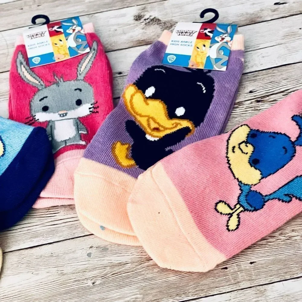NWT WB  Babies Looney Tunes Kids Girl’s 5 Pack Pink Blue Purple Ankle High Socks